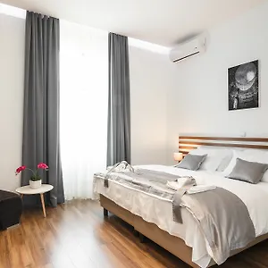 Alojamento de Acomodação e Pequeno-almoço Prima Luxury, Split